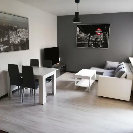 New Port Apartament 公寓